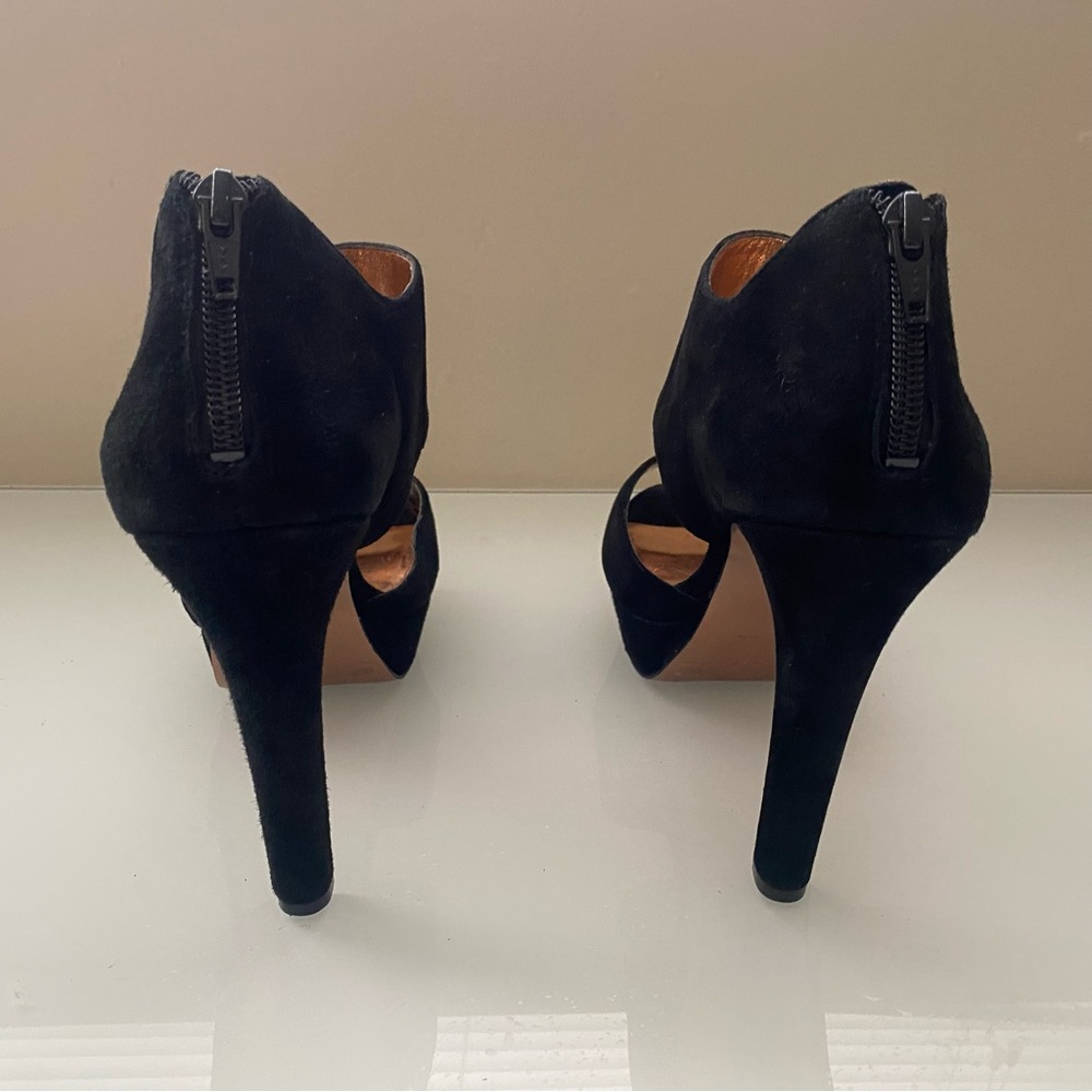 BCBG Suede leather Black Peep-Toe Platform Dress Heels Size 8B - Picture 6 of 12